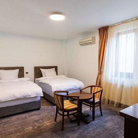 Pensiunea Casa Vera Târgu Jiu Dış mekan fotoğraf